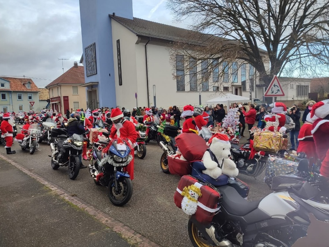 Parade des Pères Noël à Moto à Munchhouse
